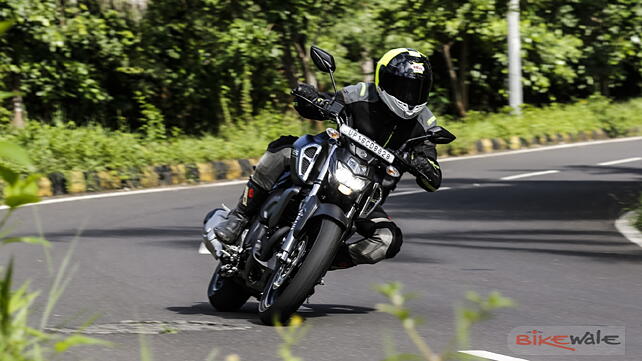 Yamaha FZ S V3 Action