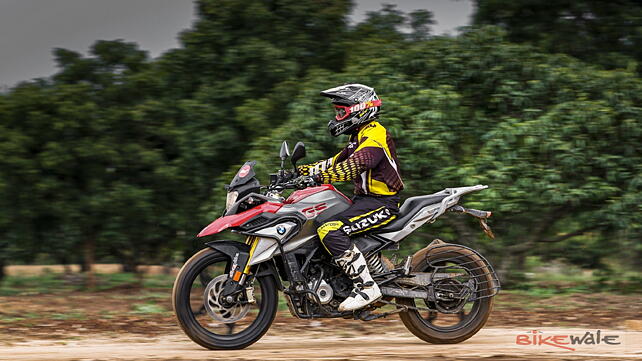 BMW G 310 R Action