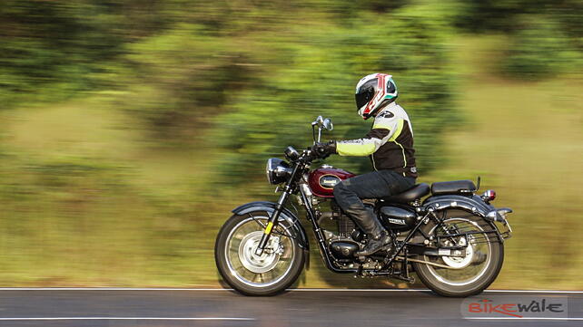 Bajaj Dominar 250 Action