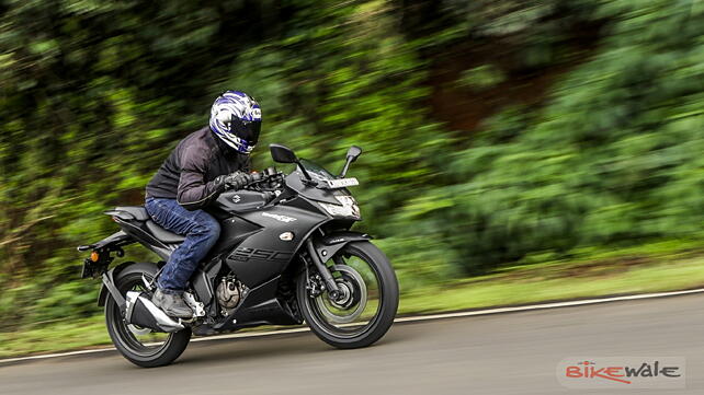 Bajaj Dominar 250 Action