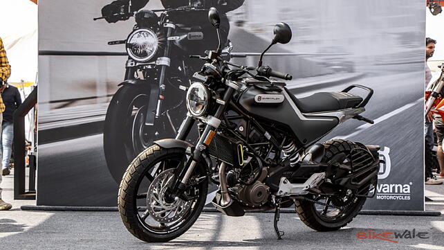 Bajaj Dominar 250 Front Left Three-Quarter