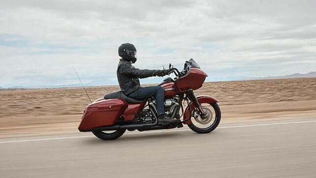 Harley-Davidson Road Glide Special Action