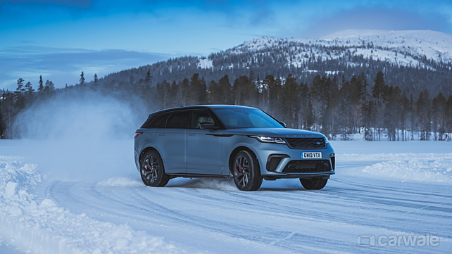 Range Rover celebrates 50th Anniversary with a massive snow art - CarWale