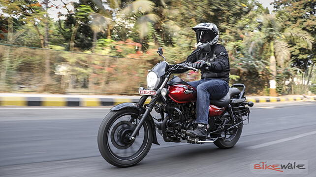 Bajaj Avenger Street 160 Action