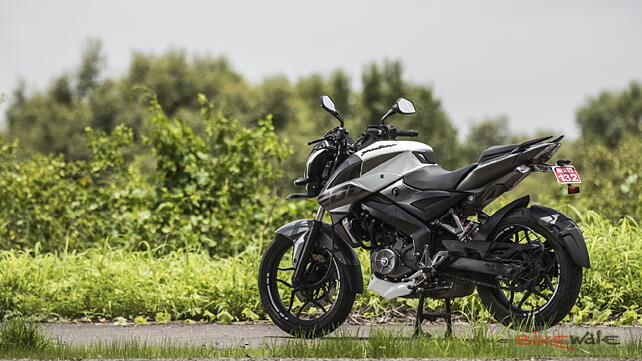 Bajaj Pulsar NS200 left rear three quarter