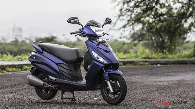 Hero Splendor Plus Left Front Three Quarter