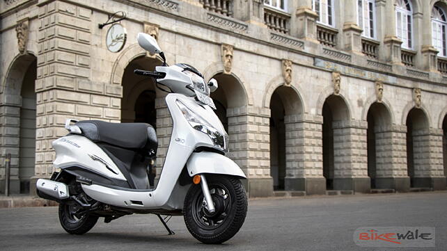 TVS Sport Right Front Three Quarter