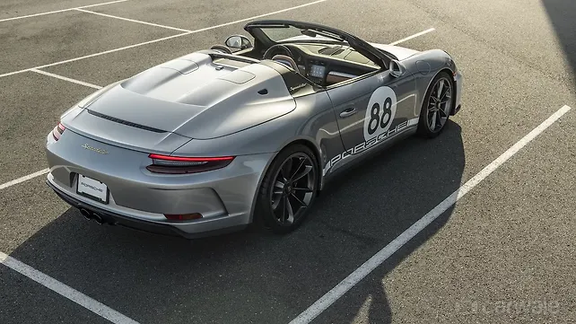 Last of previous-gen Porsche 911 to be auctioned for Coronavirus relief fund Last of previous-gen Porsche 911 to be auctioned for Coronavirus relief fund