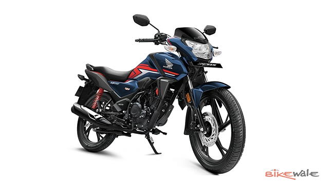 Bajaj Pulsar 125 Right Front Three Quarter