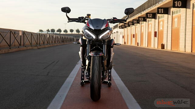 Triumph Street Triple RS Front view