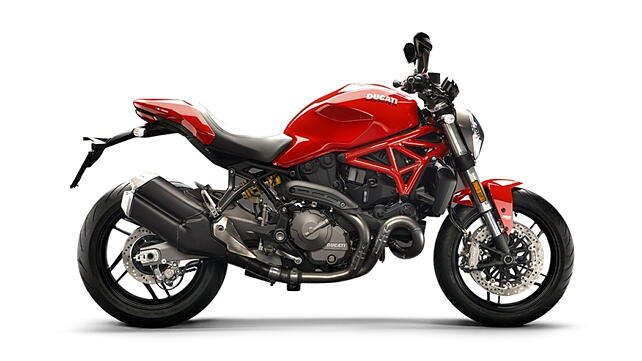 Triumph Street Triple RS Ducati Monster 821