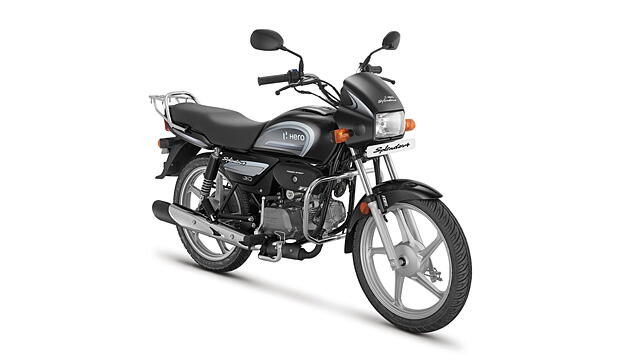 Bajaj Platina 110 H-Gear Front Right Three-Quarter