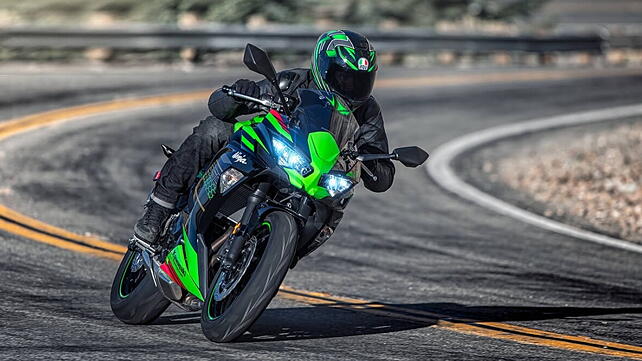 Kawasaki Ninja 650 Action