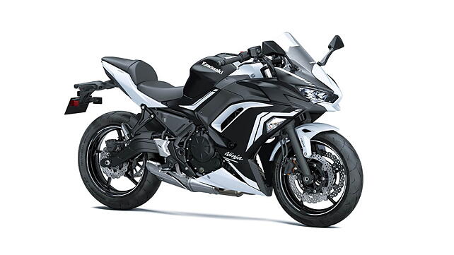 Kawasaki Ninja 650 [2020] Front Right Three-Quarter