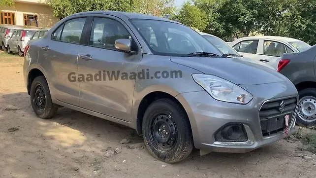 डीलर यार्ड में नज़र आई 2020 मारुति सुज़ुकी डिज़ायर कार डीलर यार्ड में नज़र आई 2020 मारुति सुज़ुकी डिज़ायर कार