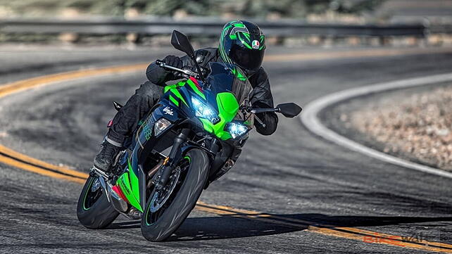 Kawasaki Ninja 650 [2020] Action