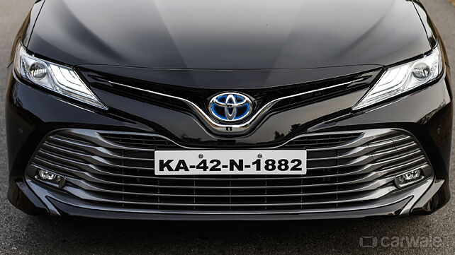 Toyota to reveal two new hybrid vehicles on 18 May