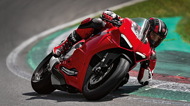 India-bound Ducati Panigale V2: Image Gallery - BikeWale