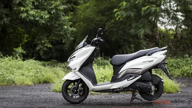 suzuki 125 price on road