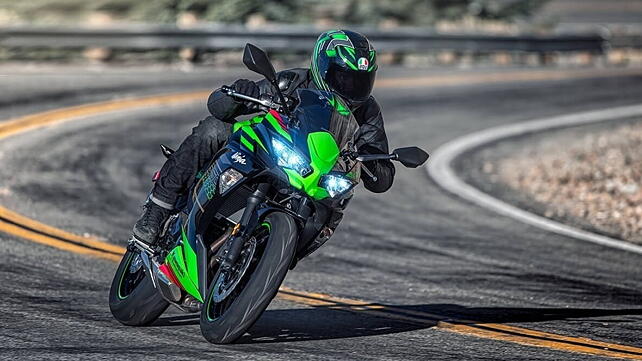 Kawasaki Ninja 650 [2020] Action