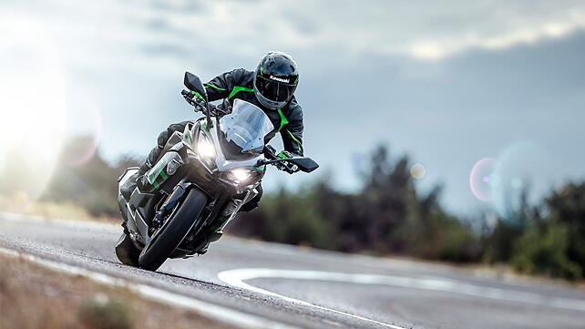 Kawasaki Z650 Action