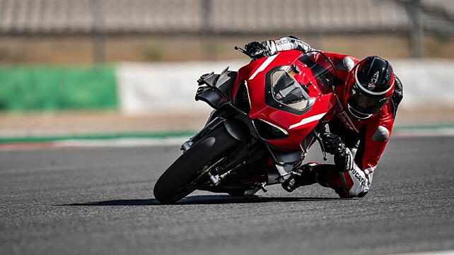 Ducati Panigale V4 R Action