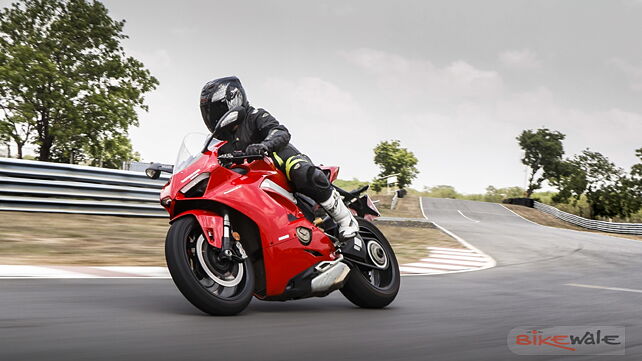 Ducati introduces racing accessories package for the V4