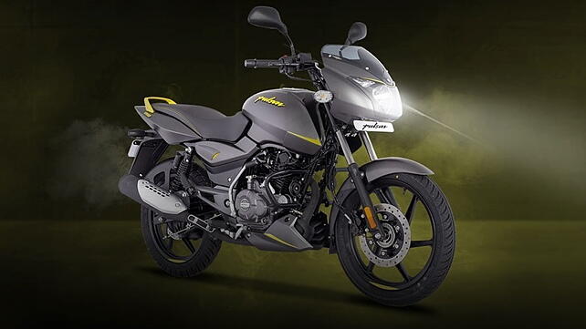 Bajaj Pulsar 150 Front Right Three-Quarter