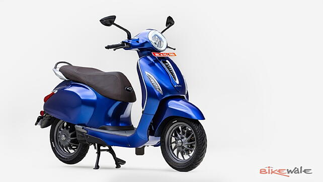 Bajaj Chetak Front Right Three-Quarter