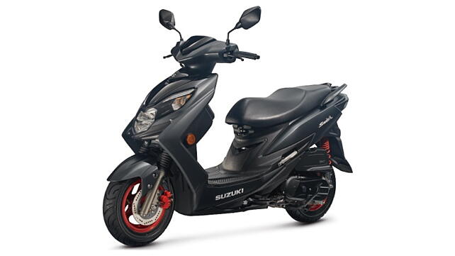 Suzuki Access 125 Front Left Three-Quarter