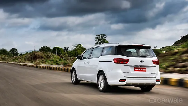 Kia Carnival driven - Now in pictures - CarWale