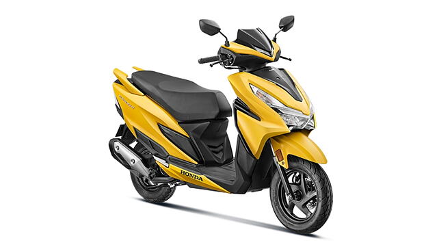 Honda Activa 6G Front Right Three-Quarter