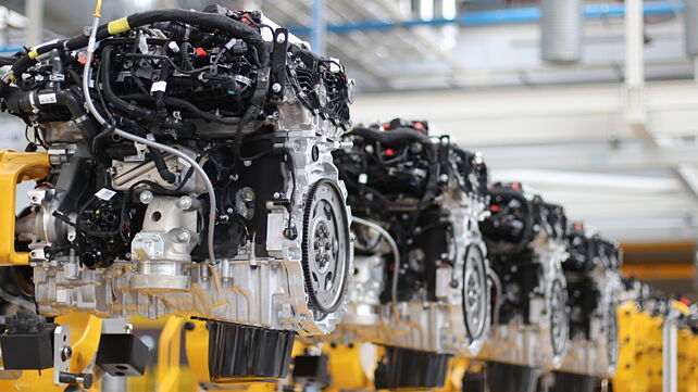 JLR celebrates the manufacturing of 1.5 million Ingenium engines