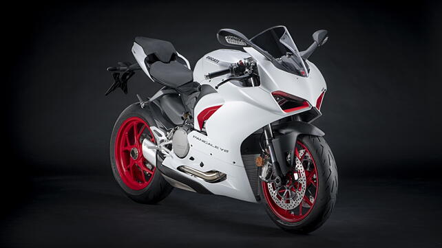 Ducati Panigale V2 Front Right Three-Quarter