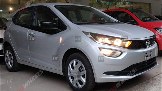 Tata Altroz XT variant feature list updated
