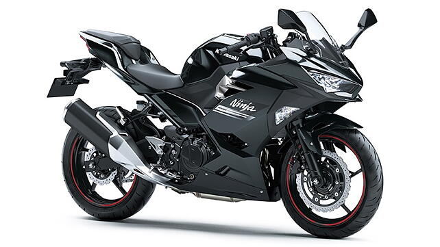 Kawasaki Ninja 400 Front Right Three-Quarter Kawasaki Ninja 400 Front Right Three-Quarter