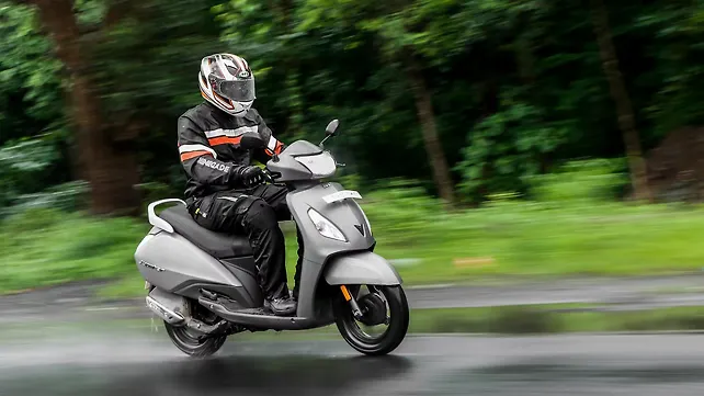 jupiter scooty price on road