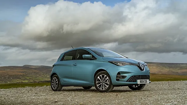 Renault encourages entire French town to go electric with Zoe electric vehicle Renault encourages entire French town to go electric with Zoe electric vehicle