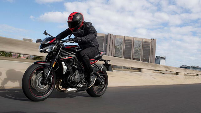 Triumph Street Triple R Action