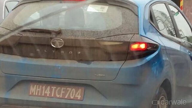 Tata Altroz turbo-petrol variant spotted yet again