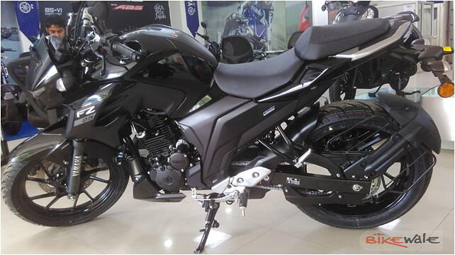 Yamaha FZ25 Left Side