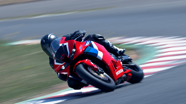 Honda CBR 600RR Action