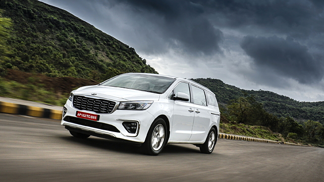 Kia Carnival real-world fuel efficiency figures revealed - CarWale