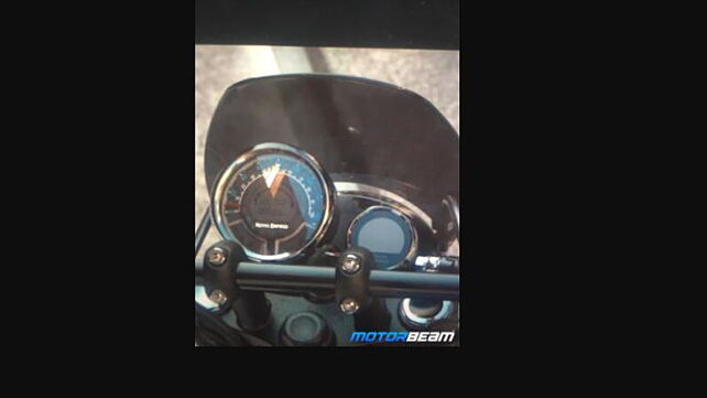 Royal Enfield Meteor 350 spotted; reveals navigation system
