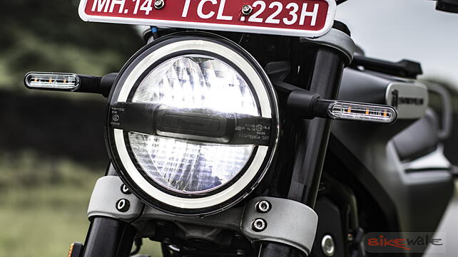 Husqvarna Svartpilen 250 Headlamp