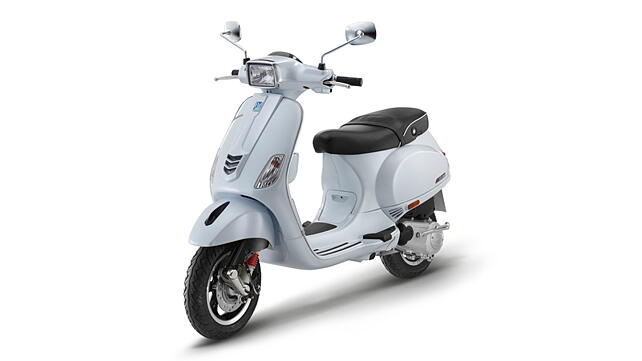 Vespa SXL 150 Front Left Three-Quarter