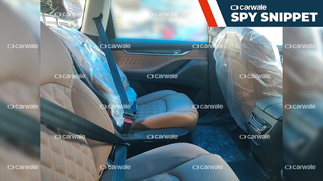 MG Gloster spied with second row captain seats - CarWale