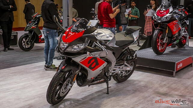 Aprilia Tuono 150 Front Left Three-Quarter