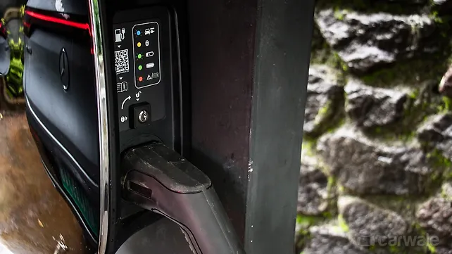 Mercedes-Benz EQC Right Side View