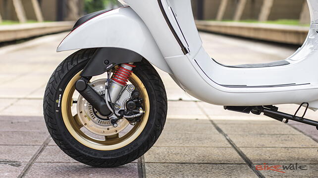 Vespa SXL 125 Front Wheel & Tyre